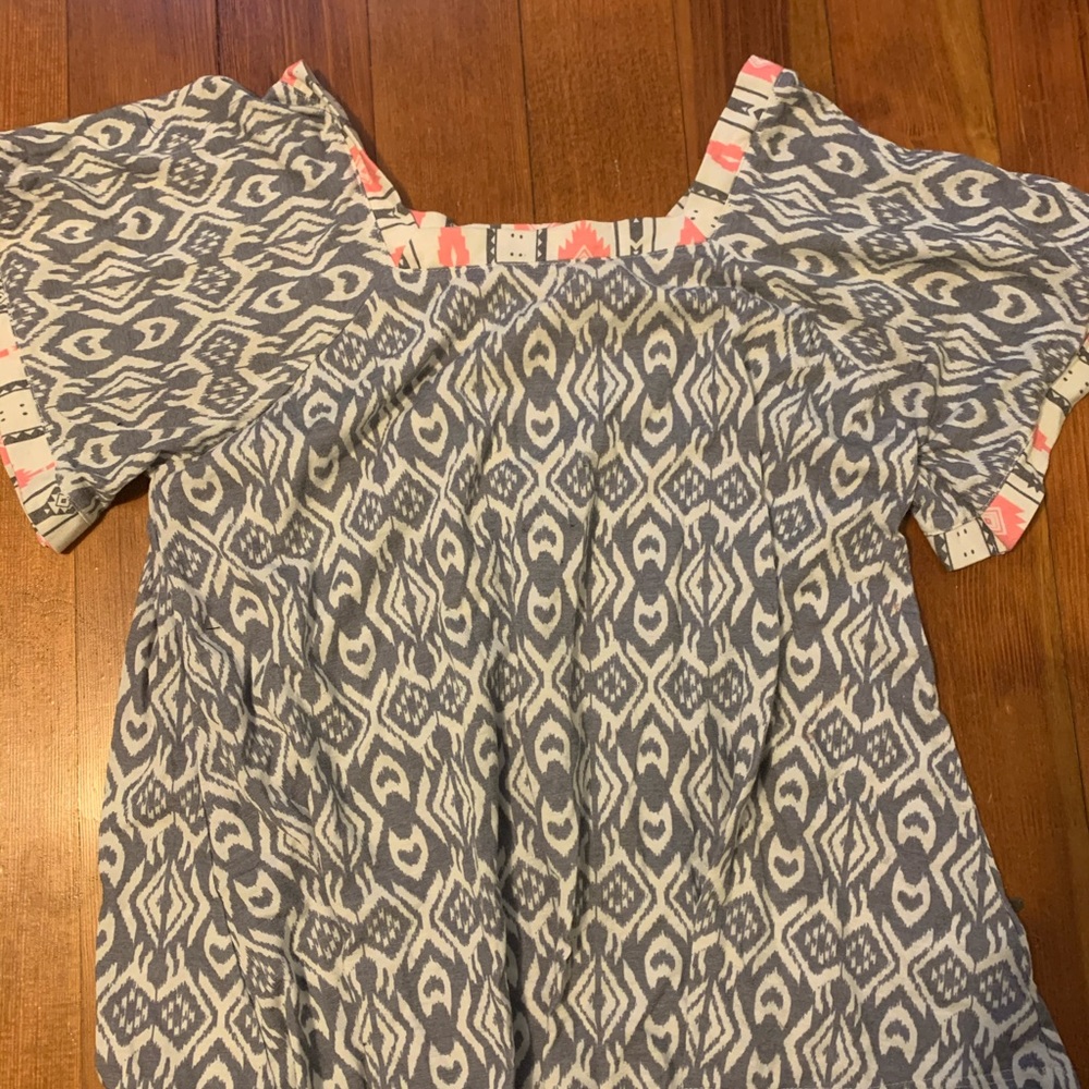 Pattern short sleeve shirt